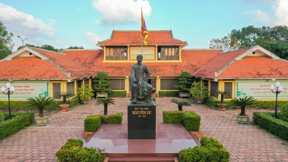 Nhà trưng bày